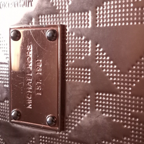 Michael kors gold wallet - Picture 8 of 13